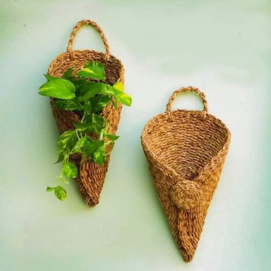 Seagrass Wall planter